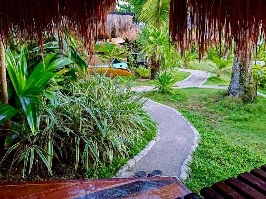 Shakabrah'S Beachfront Kubo General Luna  Exterior foto